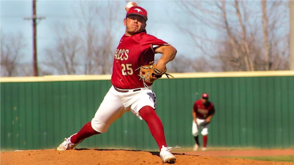 Eagles Split Doubleheader, Wins Series 2-1 Over Huston-Tillotson