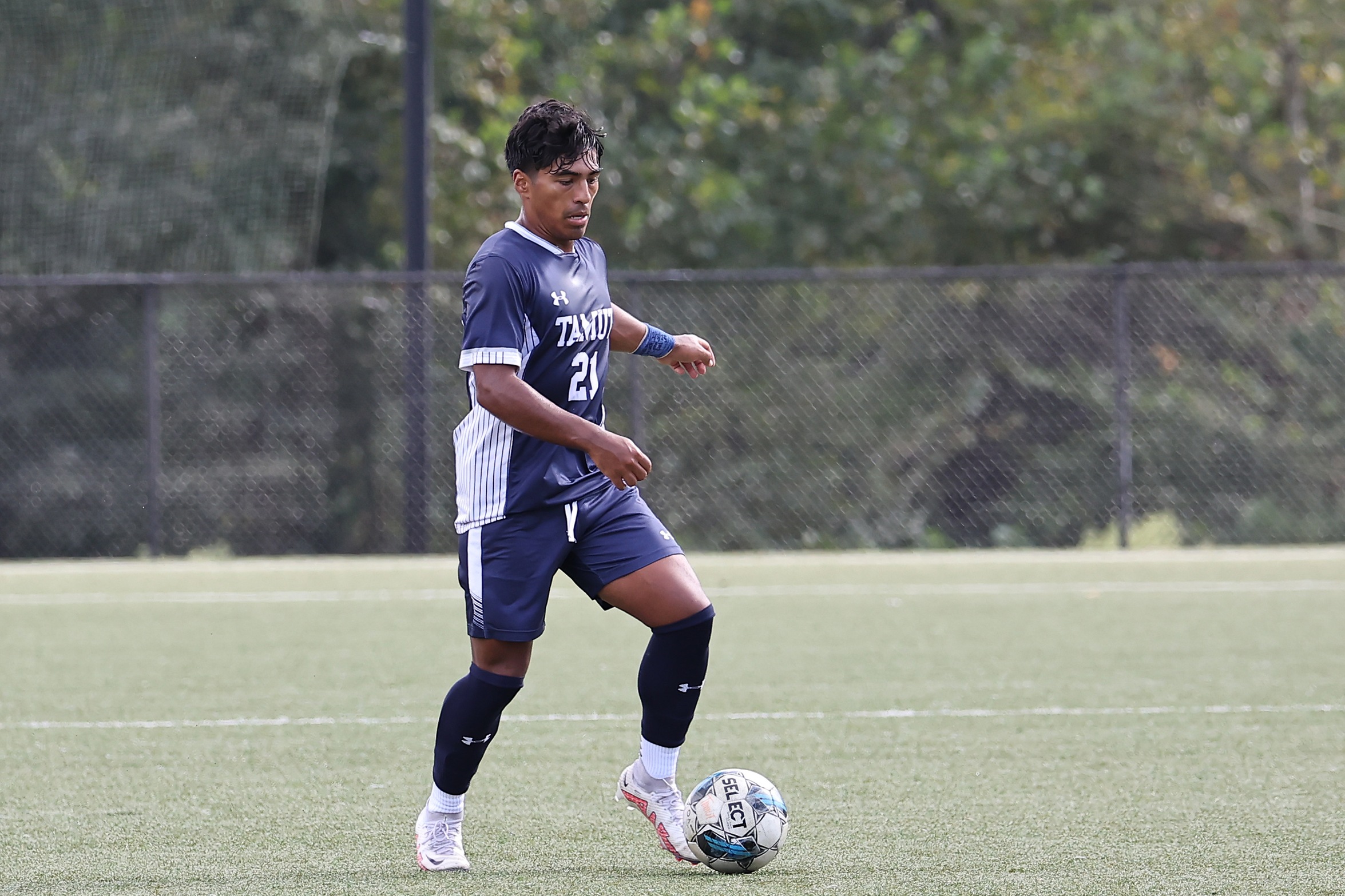 Rojas nets two as Eagles grab much-needed win over LSUA